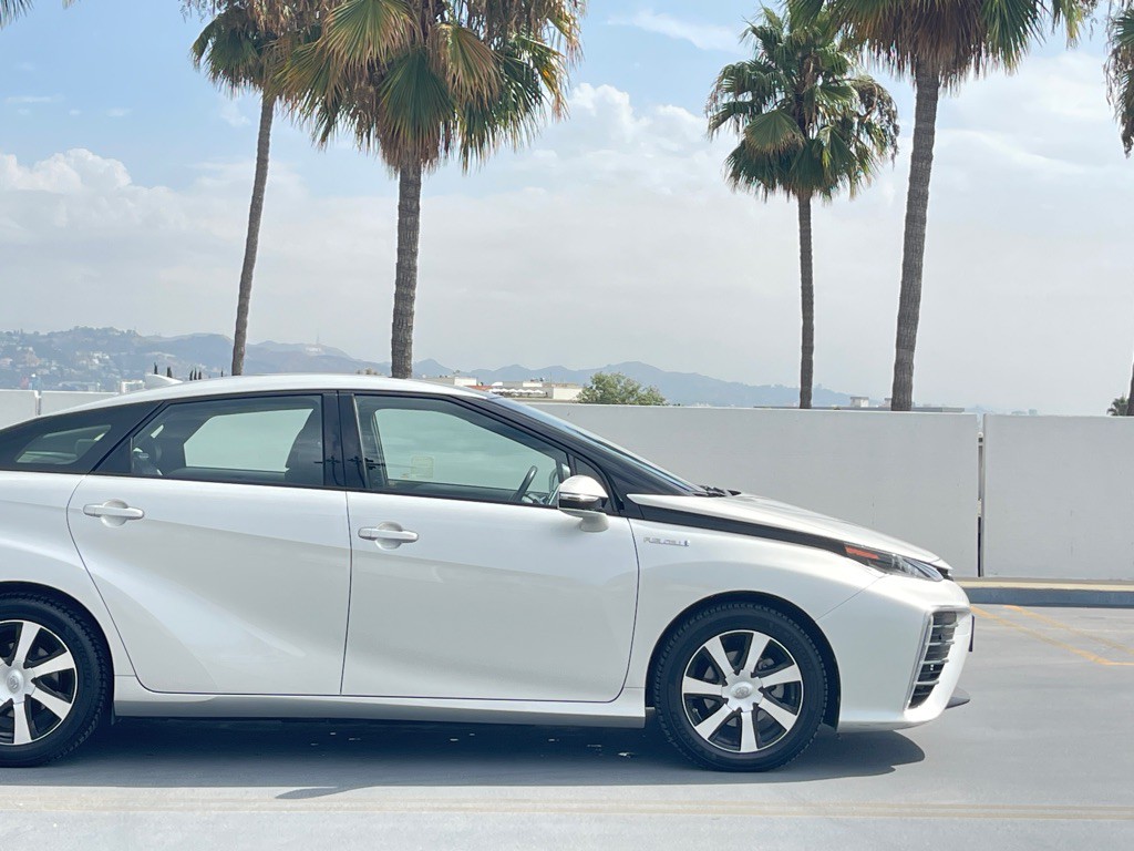 2019 Toyota Mirai Image 24