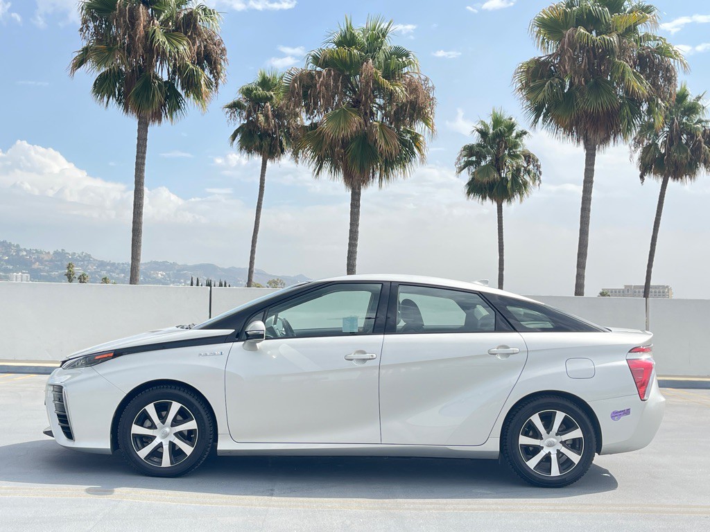 2019 Toyota Mirai Image 1