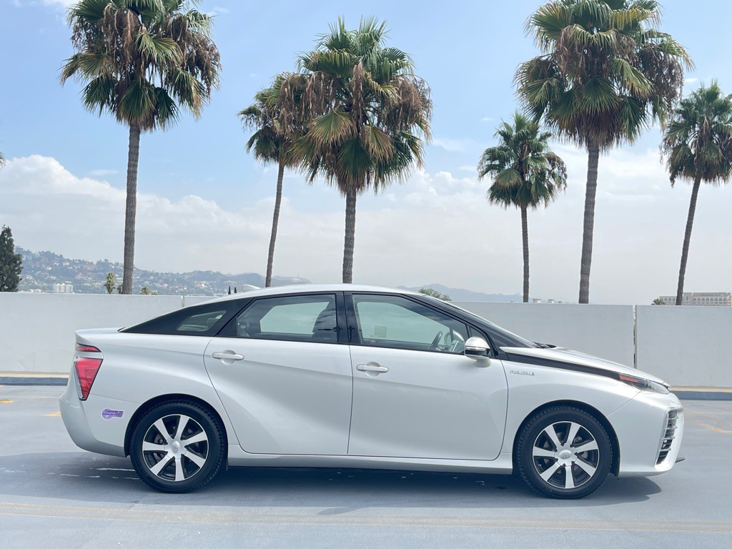 2019 Toyota Mirai Image 4