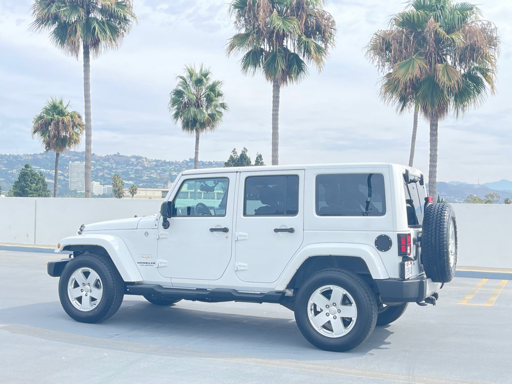 2012 Jeep Wrangler Unlimited Image 14