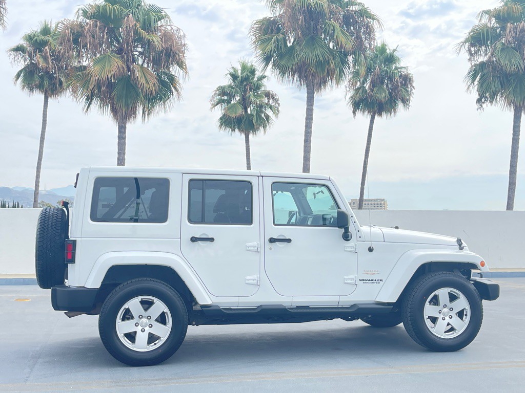 2012 Jeep Wrangler Unlimited Image 39