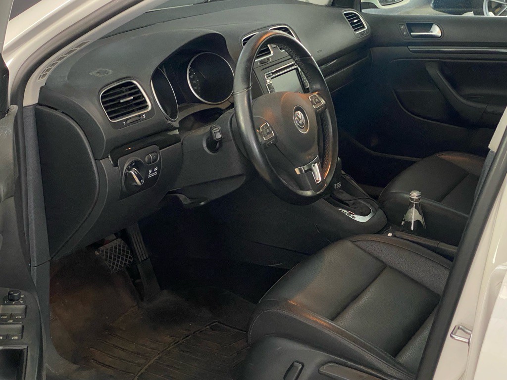 2010 Volkswagen Jetta Image 8