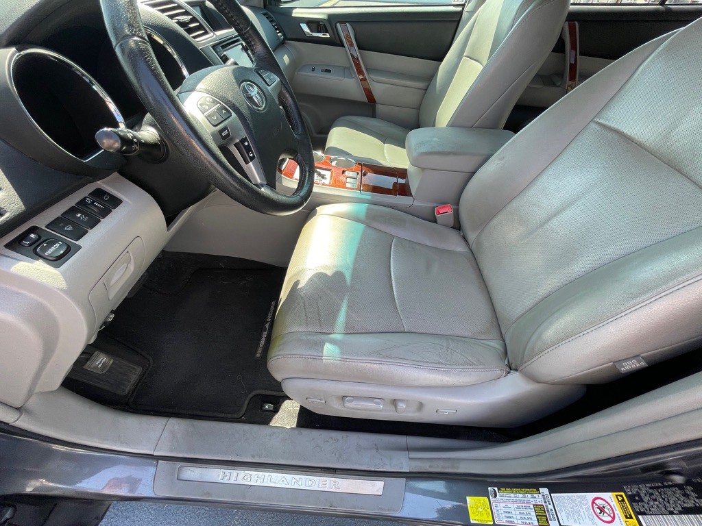 2013 Toyota Highlander Image 60