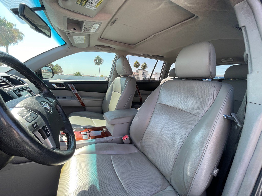2013 Toyota Highlander Image 65