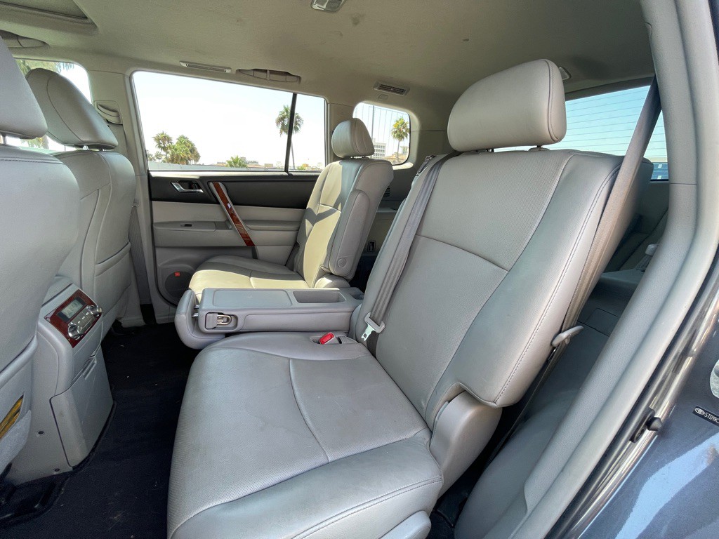 2013 Toyota Highlander Image 70