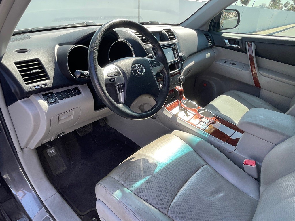 2013 Toyota Highlander Image 5