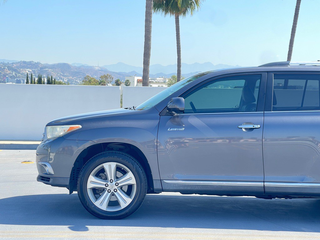 2013 Toyota Highlander Image 7