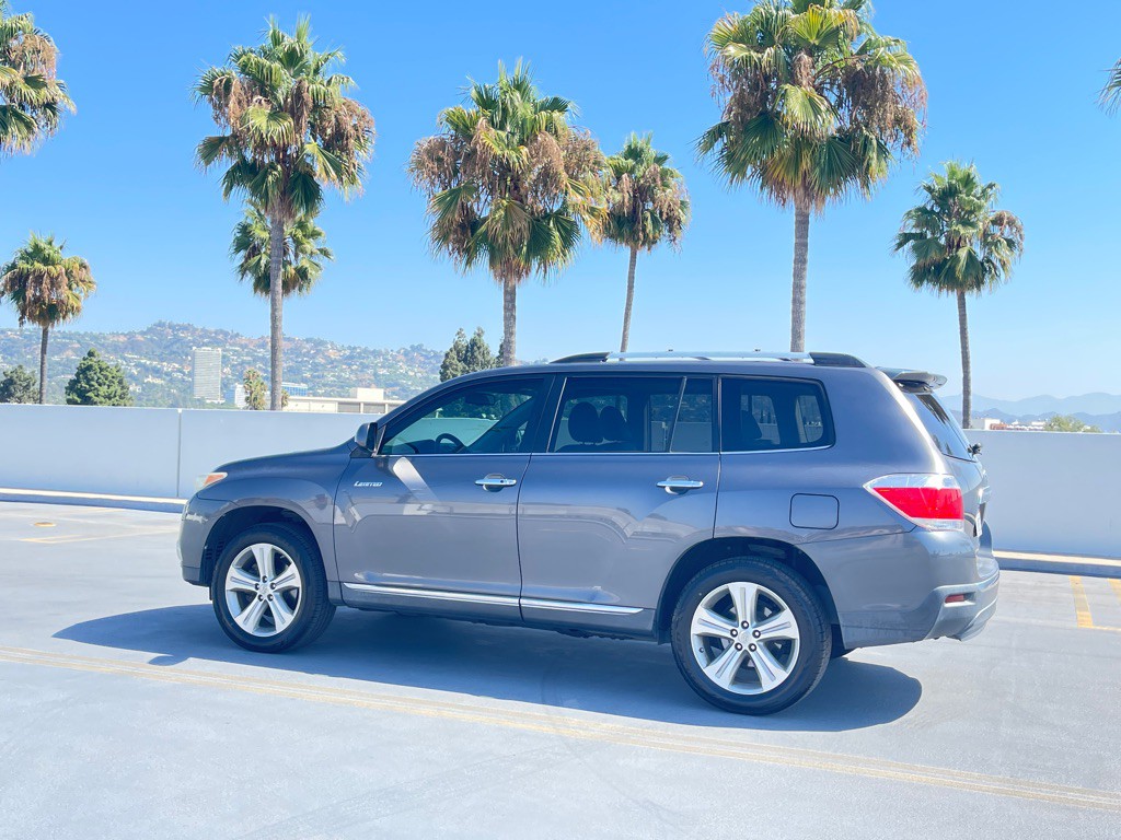 2013 Toyota Highlander Image 14
