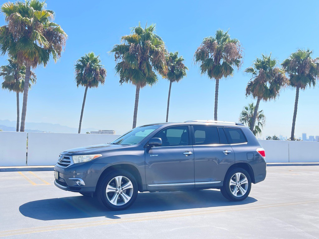 2013 Toyota Highlander Image 18