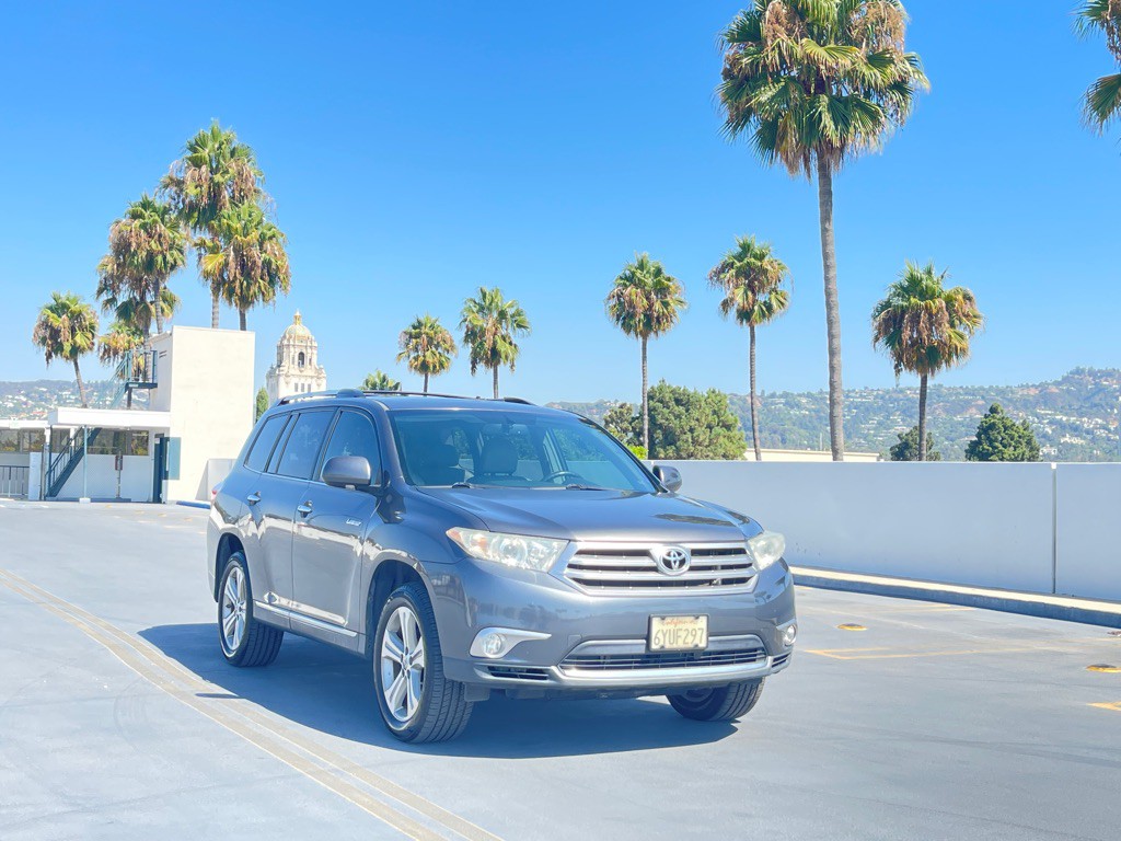 2013 Toyota Highlander Image 30