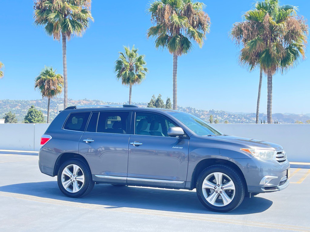 2013 Toyota Highlander Image 34
