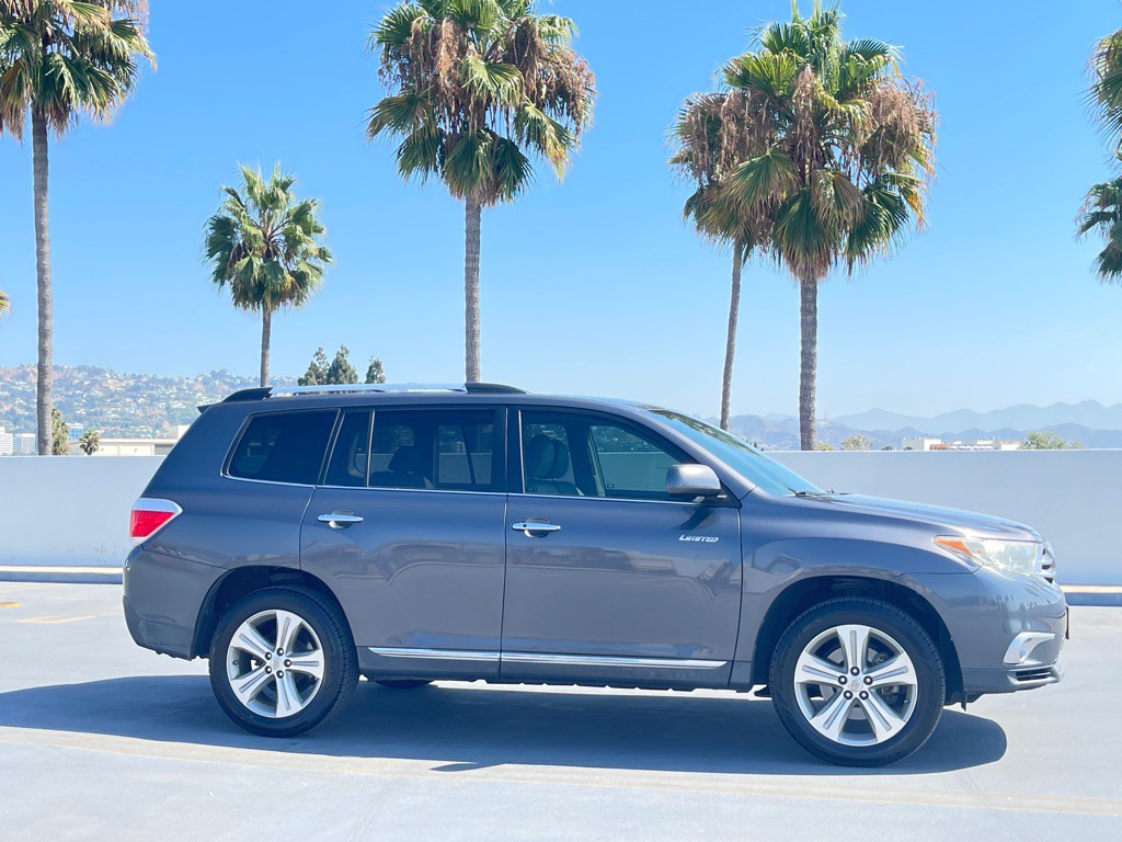 2013 Toyota Highlander Image 35