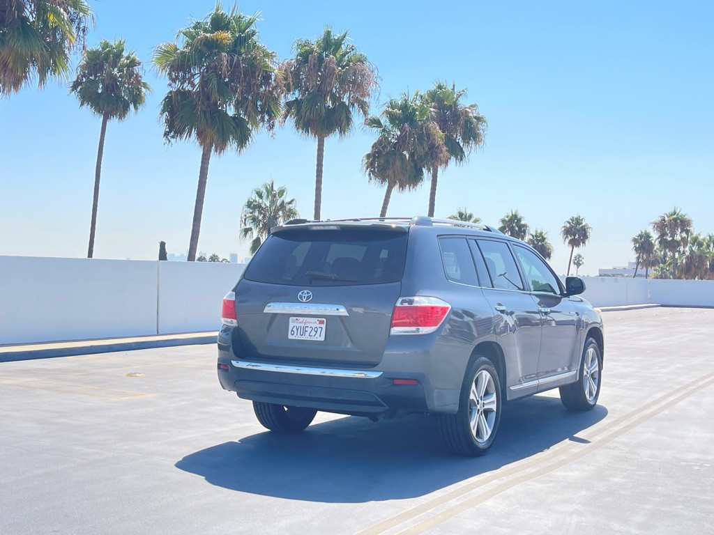 2013 Toyota Highlander Image 41