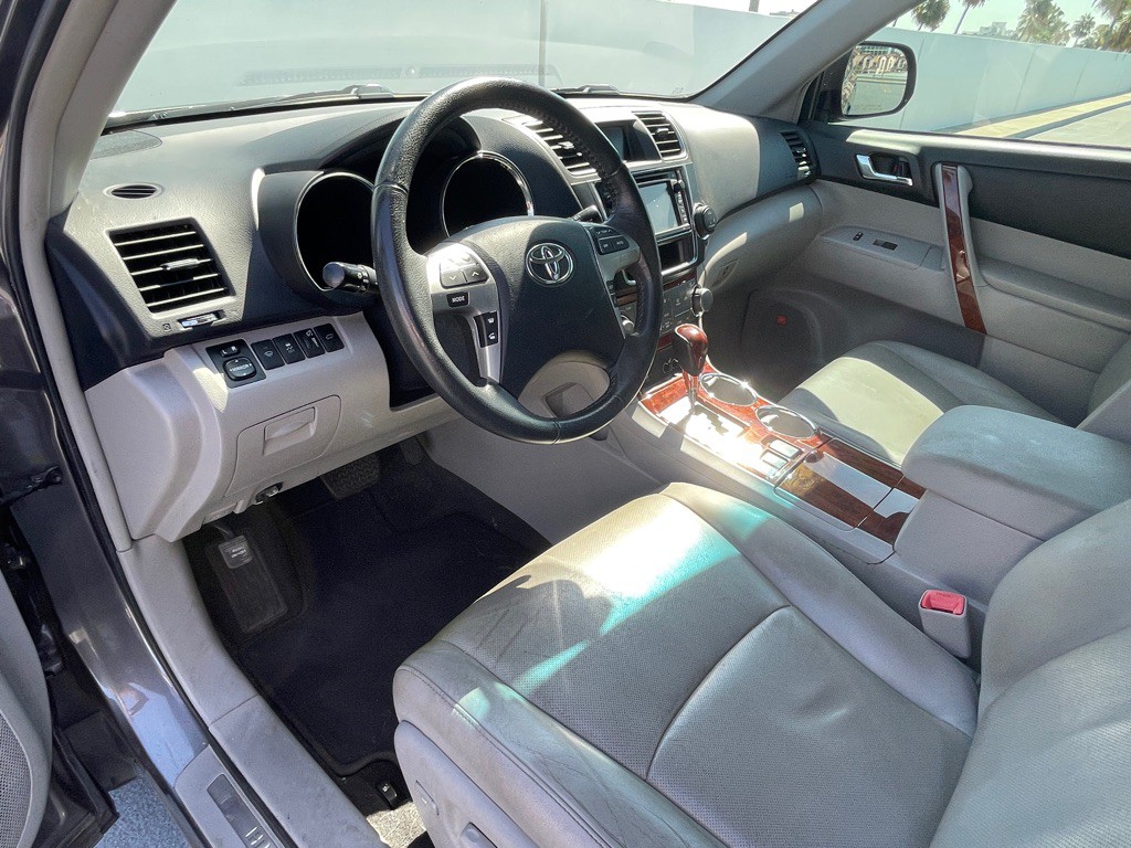 2013 Toyota Highlander Image 58