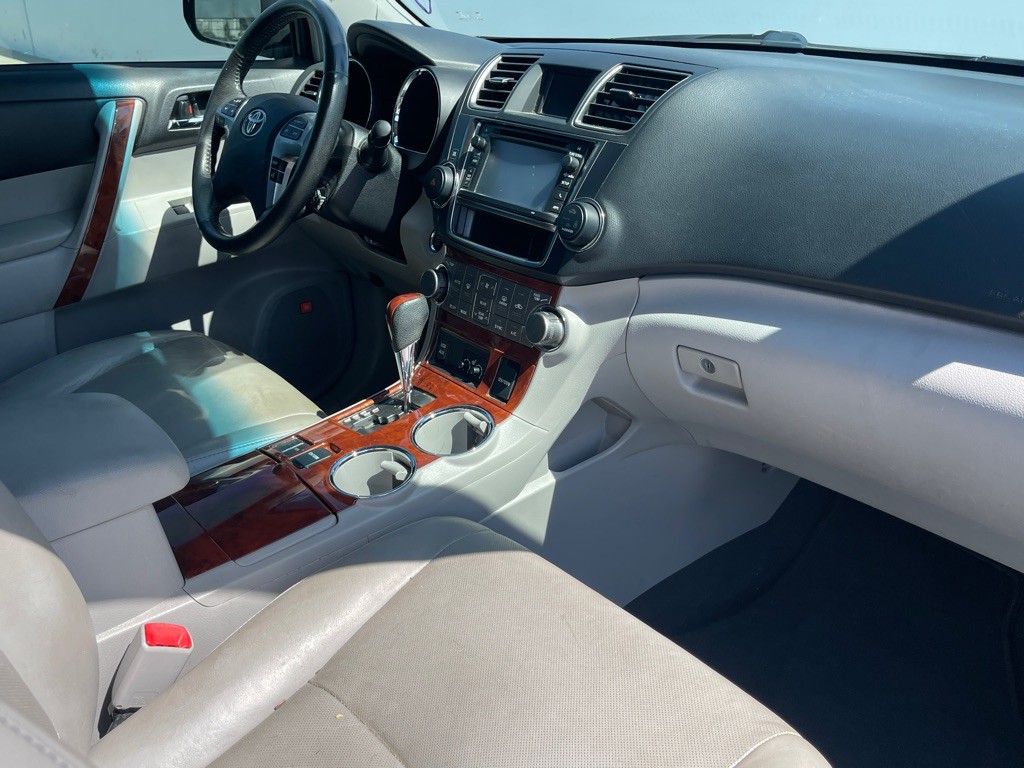 2013 Toyota Highlander Image 93