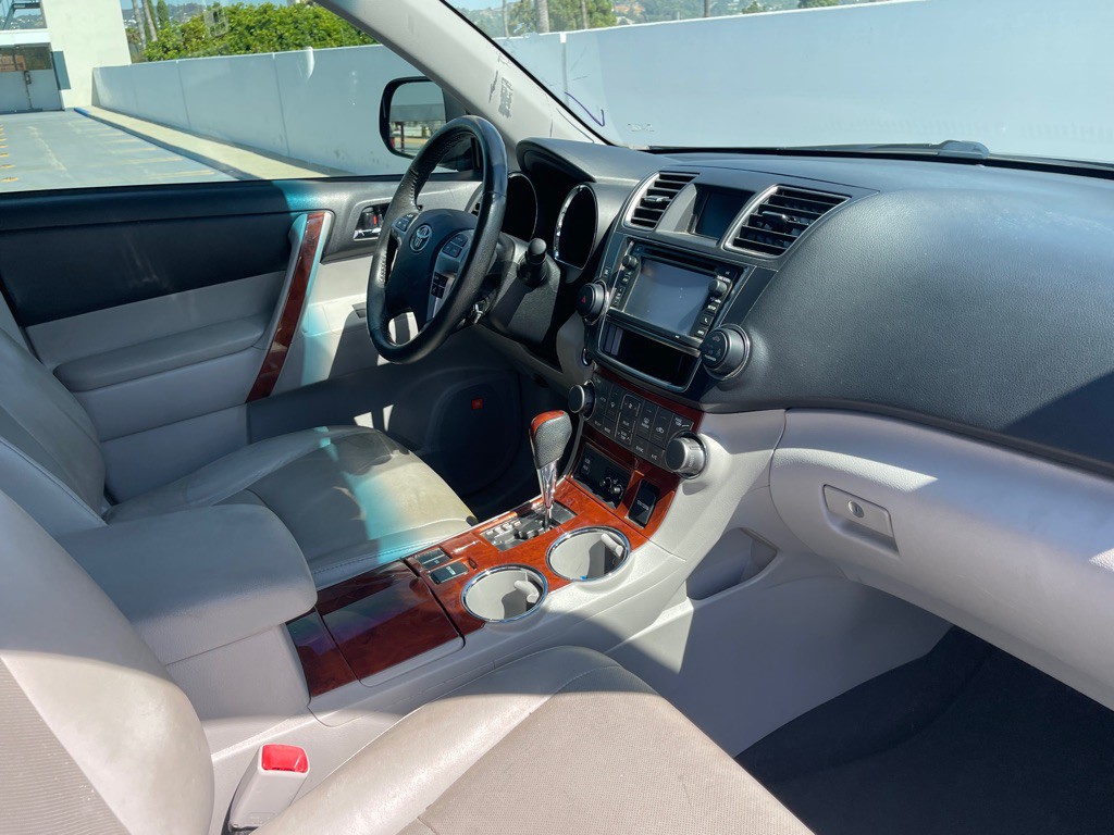 2013 Toyota Highlander Image 96