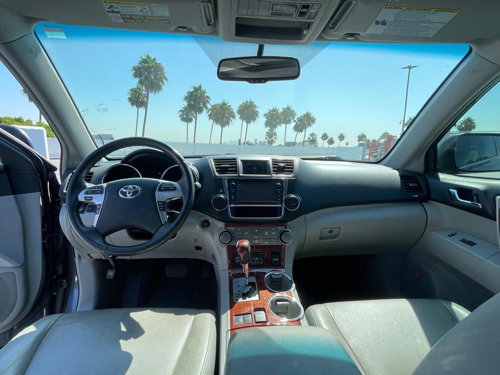 2013 Toyota Highlander Image 97