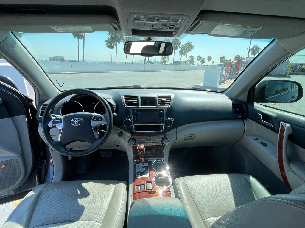 2013 Toyota Highlander Image 98