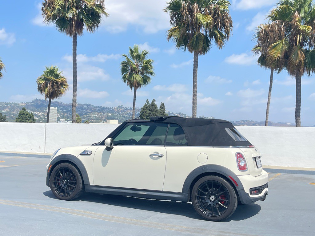 2013 MINI Cooper Image 14