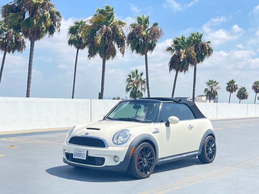 2013 MINI Cooper Image 20