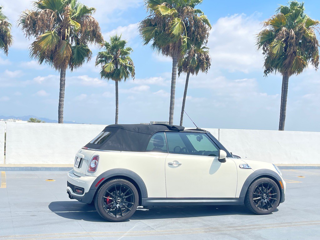 2013 MINI Cooper Image 38