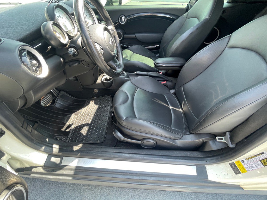 2013 MINI Cooper Image 49