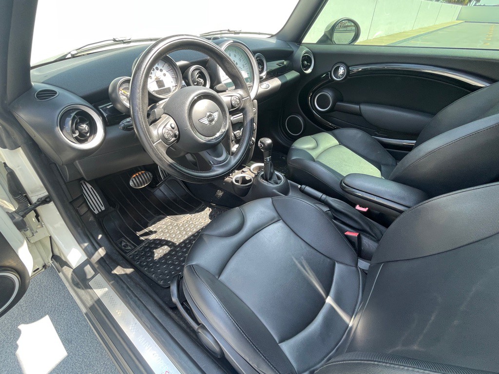 2013 MINI Cooper Image 53