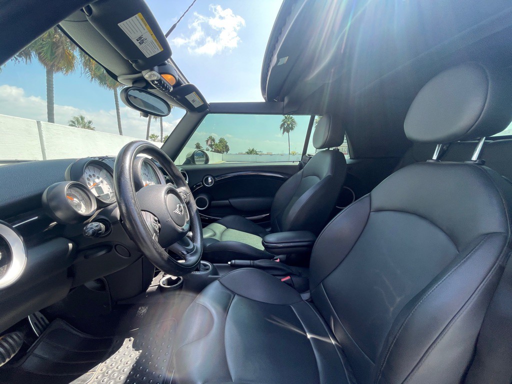 2013 MINI Cooper Image 56