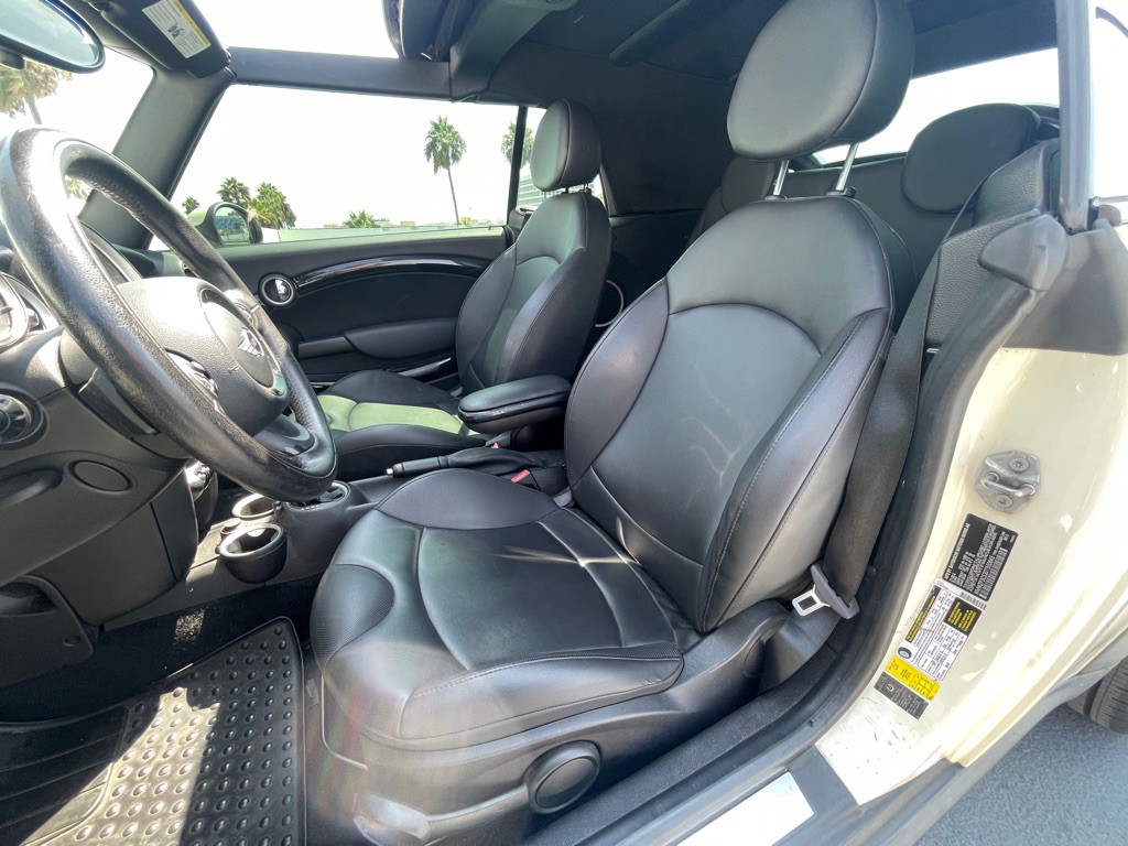 2013 MINI Cooper Image 59