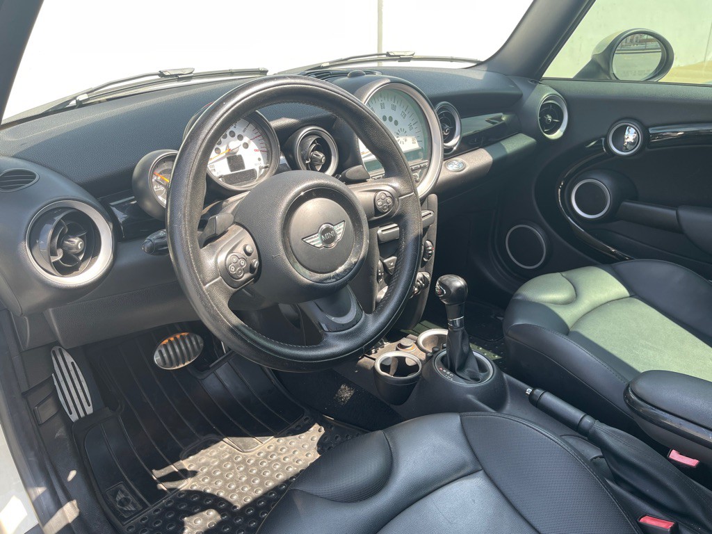 2013 MINI Cooper Image 61