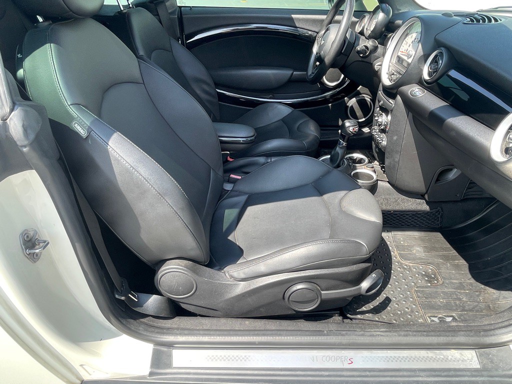 2013 MINI Cooper Image 68