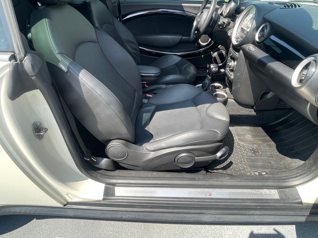 2013 MINI Cooper Image 69
