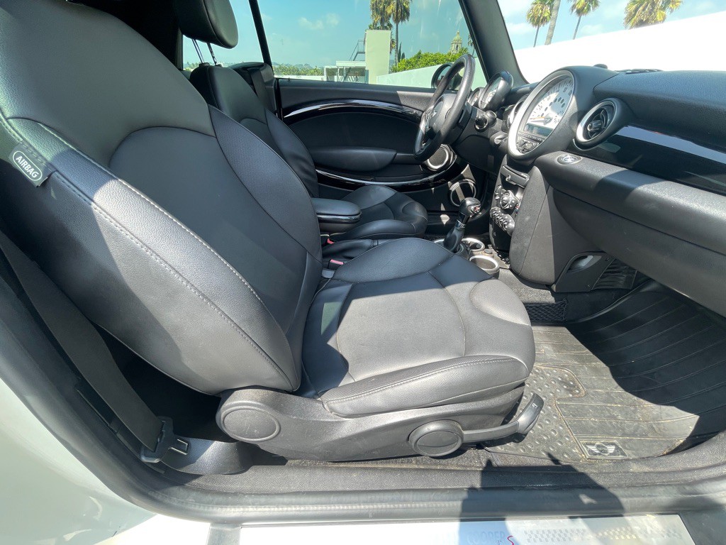 2013 MINI Cooper Image 78