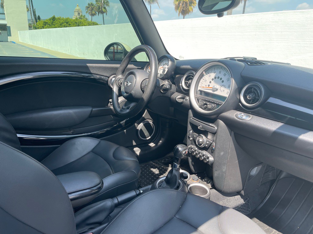 2013 MINI Cooper Image 89