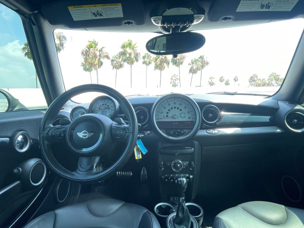 2013 MINI Cooper Image 97