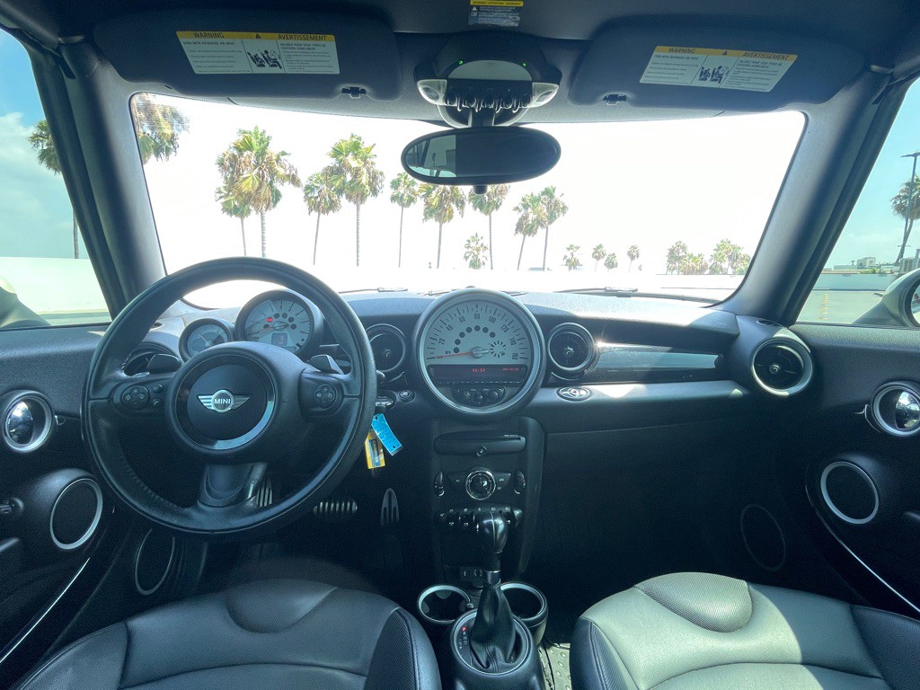 2013 MINI Cooper Image 98