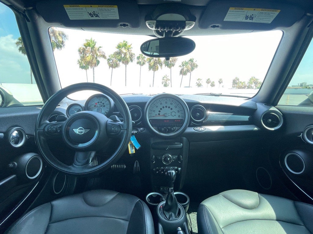 2013 MINI Cooper Image 99