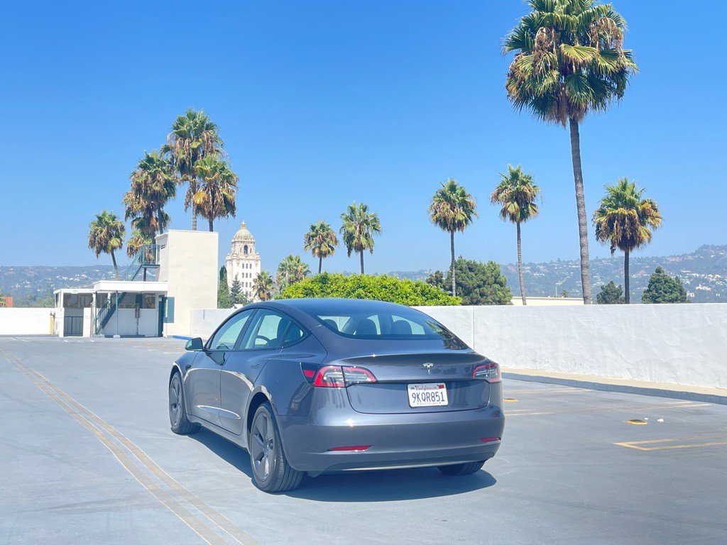 2023 Tesla Model 3 Image 10