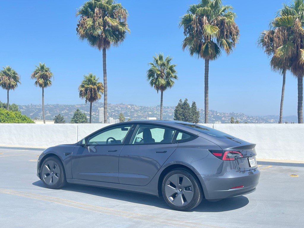 2023 Tesla Model 3 Image 12