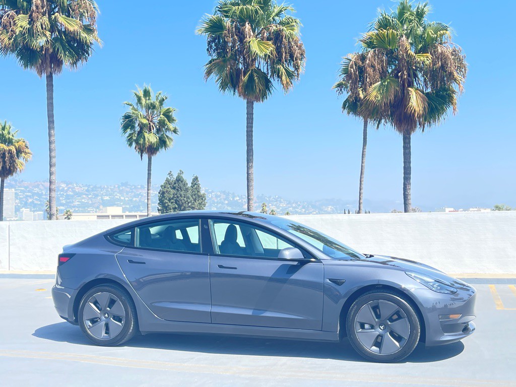 2023 Tesla Model 3 Image 31