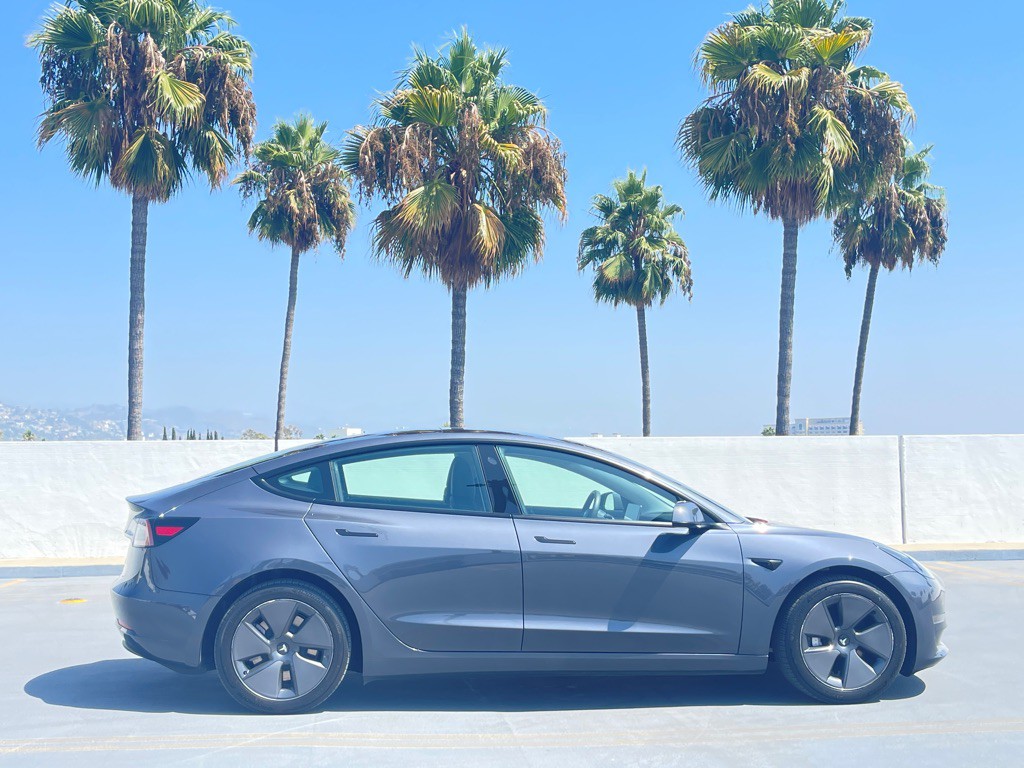 2023 Tesla Model 3 Image 33