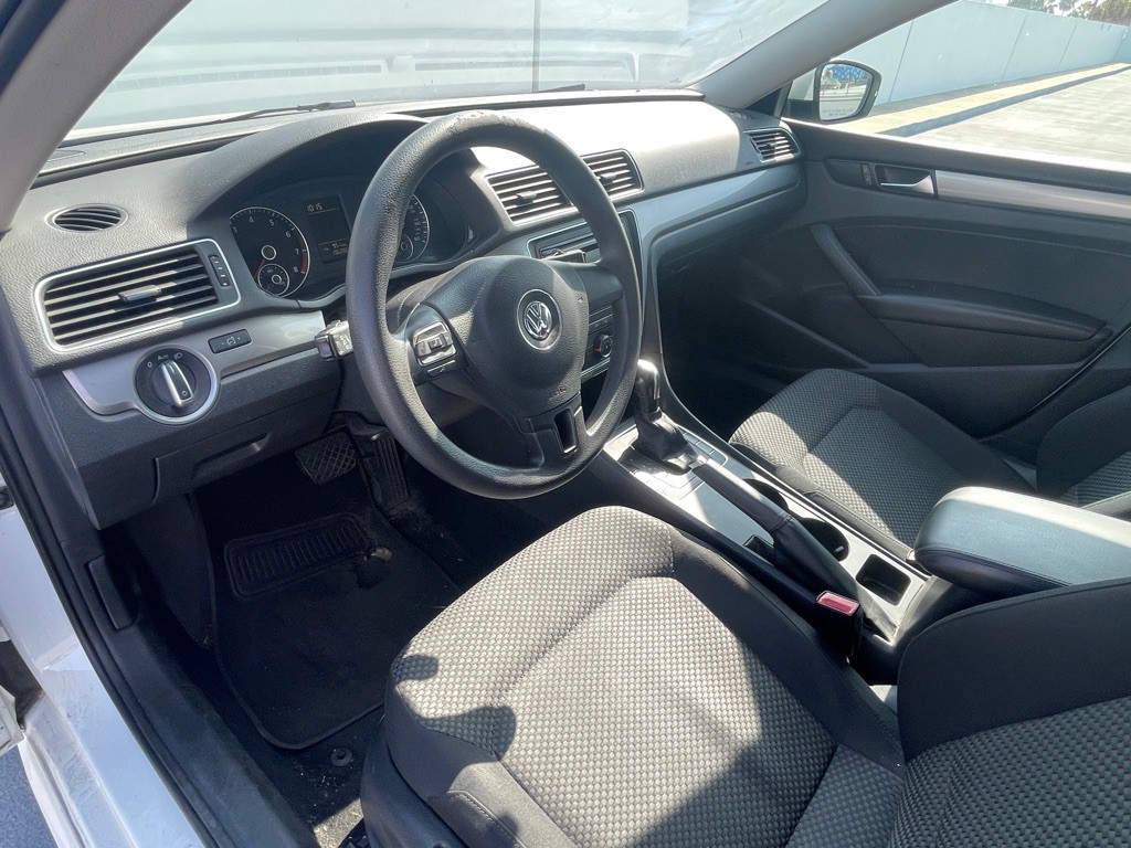 2013 Volkswagen Passat Image 5