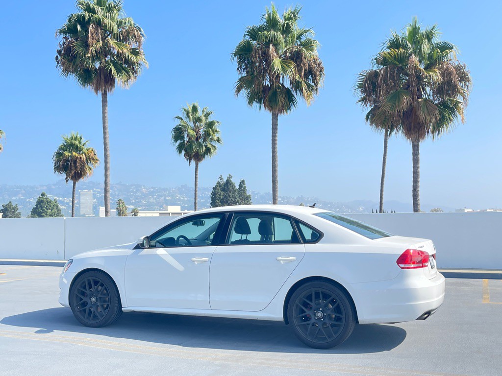 2013 Volkswagen Passat Image 14