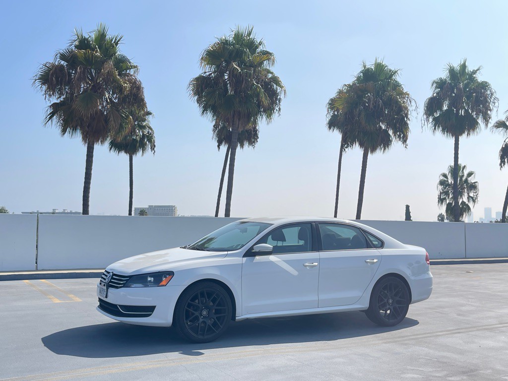 2013 Volkswagen Passat Image 18