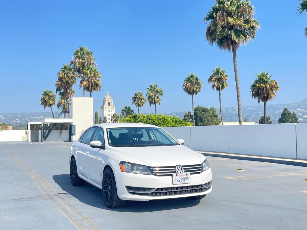 2013 Volkswagen Passat Image 29