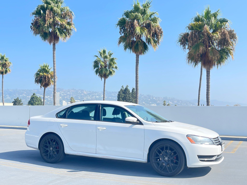 2013 Volkswagen Passat Image 33
