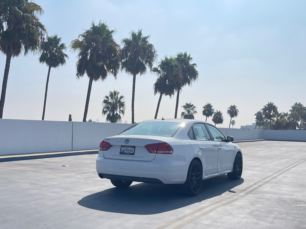 2013 Volkswagen Passat Image 39