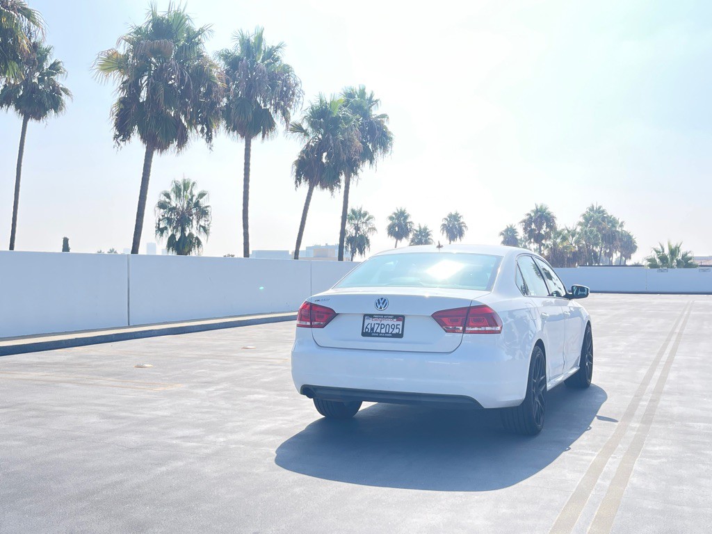 2013 Volkswagen Passat Image 40