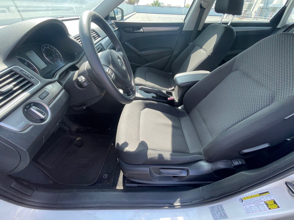 2013 Volkswagen Passat Image 51