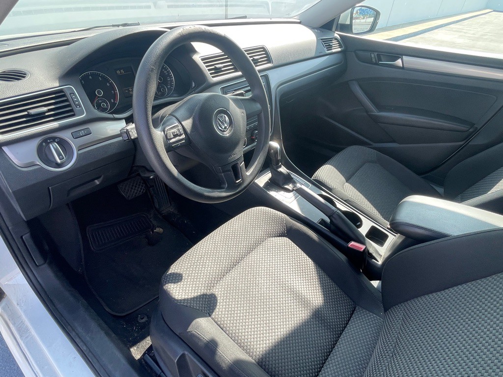 2013 Volkswagen Passat Image 54